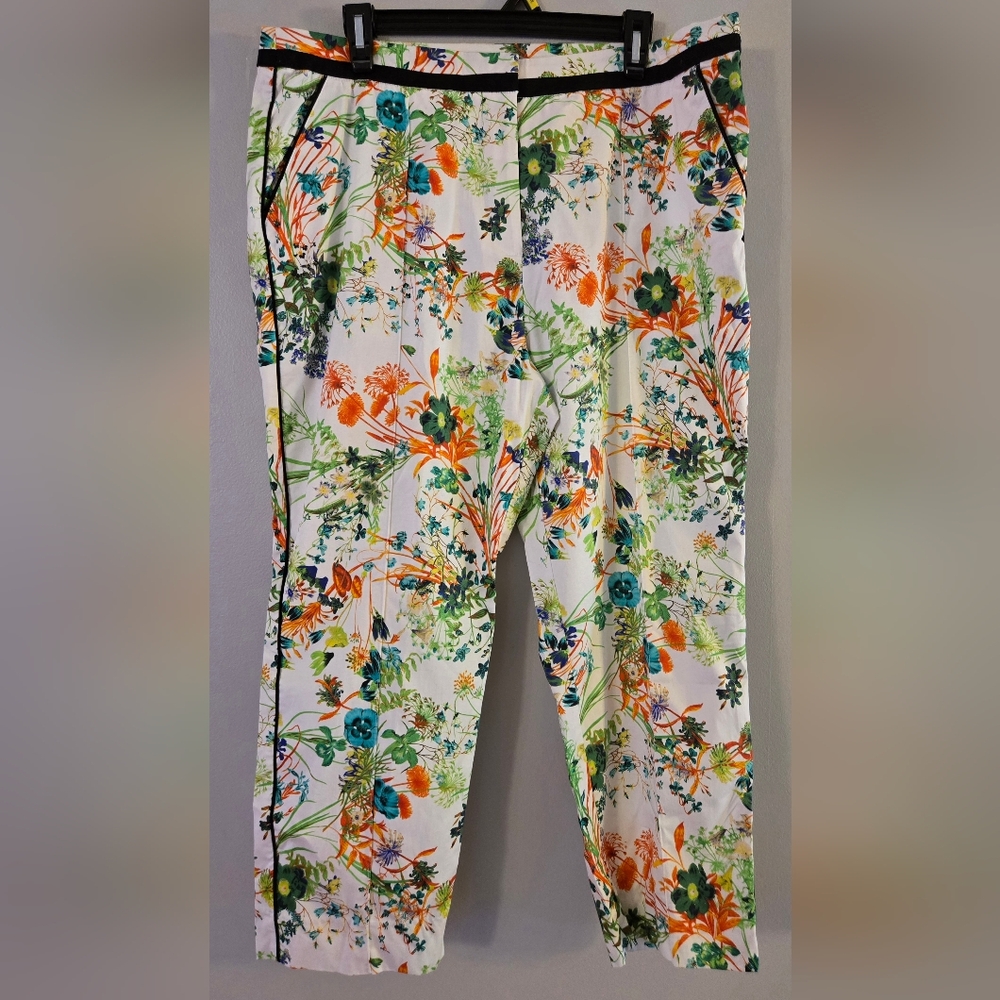 Gabby Isabella Women's Spring Floral Print Capris Pants Size 16 - Picture 2 of 4
